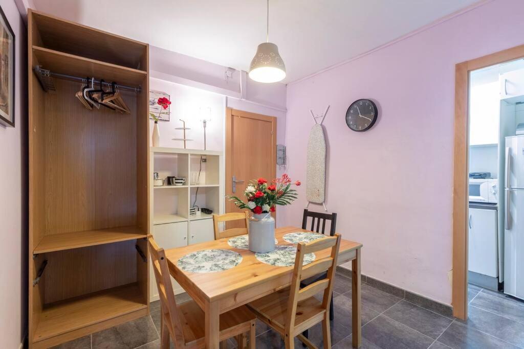 Subway Station Apartment Near Camp Nou L'Hospitalet de Llobregat Exterior foto